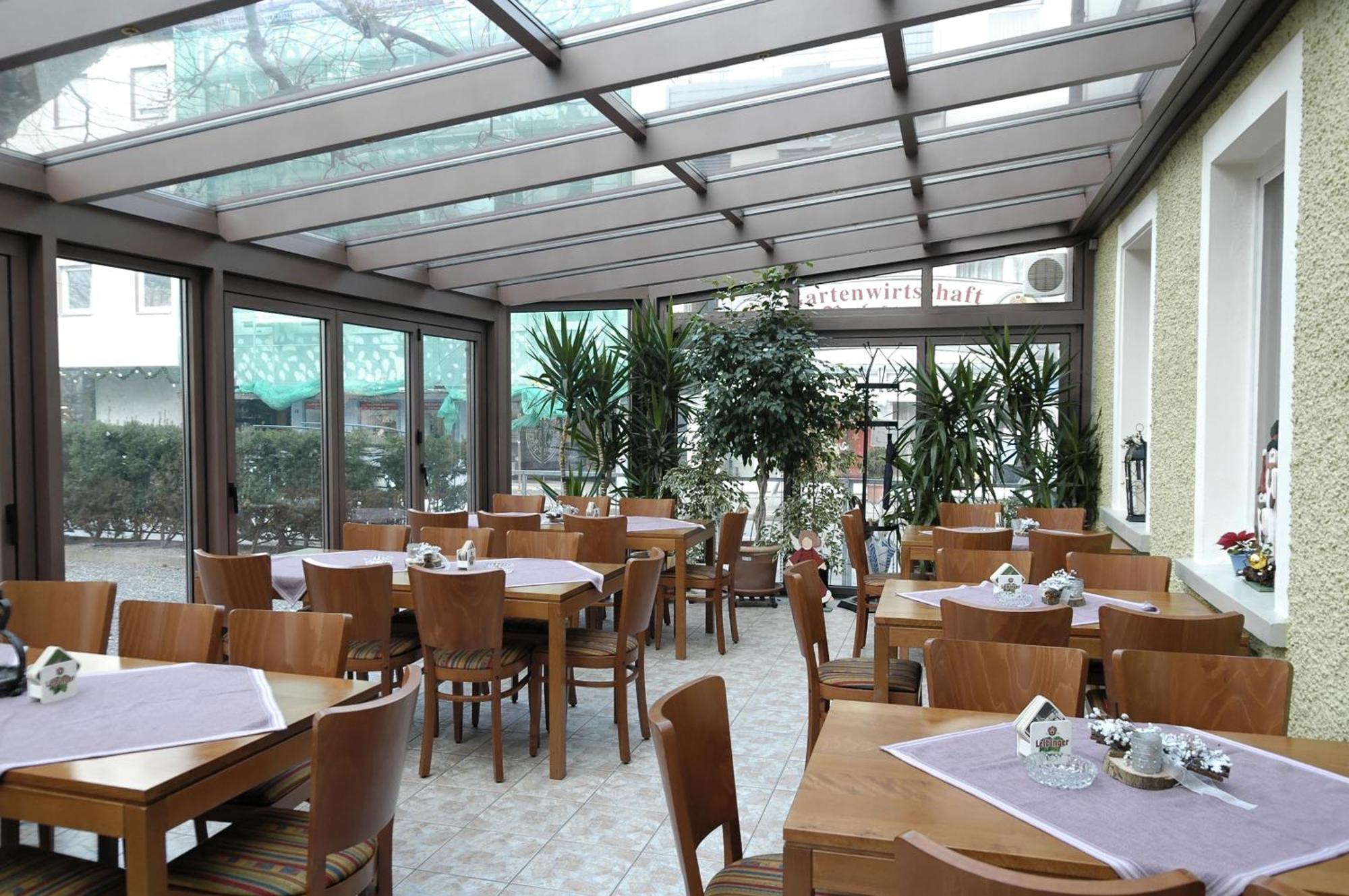 Hotel Rebstock 3*